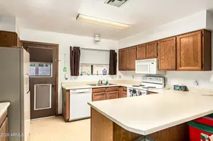 516 N Los Altos Dr, Chandler, AZ 85224 - Photo 21