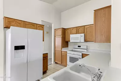 15904 W Lundberg Street, Surprise, AZ 85374 - Photo 7