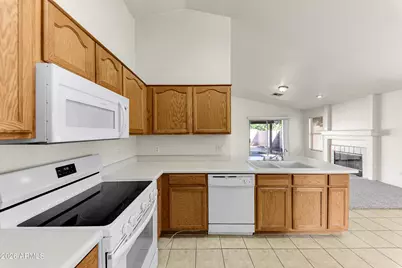 15904 W Lundberg Street, Surprise, AZ 85374 - Photo 9