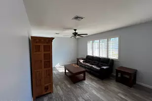 802 E Roberts Rd, Phoenix, AZ 85022 - Photo 5