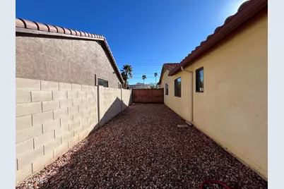 802 E Roberts Road, Phoenix, AZ 85022 - Photo 33