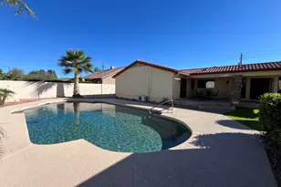 802 E Roberts Rd, Phoenix, AZ 85022 - Photo 29
