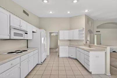 7715 E Neville Avenue, Mesa, AZ 85209 - Photo 9