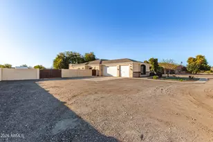 25624 S 185th Pl, Queen Creek, AZ 85142 - Photo 7
