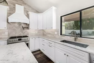 9849 E Windrose Dr, Scottsdale, AZ 85260 - Photo 33