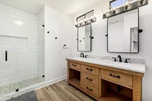 9849 E Windrose Dr, Scottsdale, AZ 85260 - Photo 57