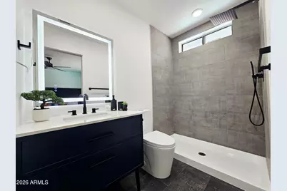 5040 N 69th Drive, Glendale, AZ 85303 - Photo 9