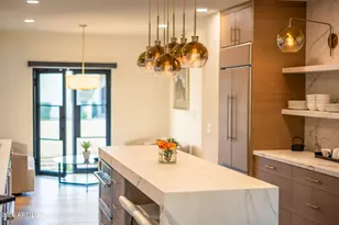 2737 E Arizona Biltmore Circle, Phoenix, AZ 85016 - Photo 9