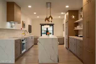 2737 E Arizona Biltmore Circle, Phoenix, AZ 85016 - Photo 11