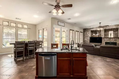 18121 W Las Cruces Drive, Goodyear, AZ 85338 - Photo 19