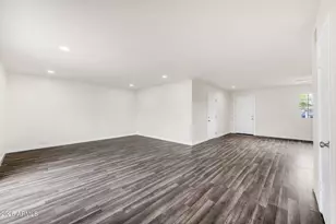 7742 W Fairmount Ave, Phoenix, AZ 85033 - Photo 11