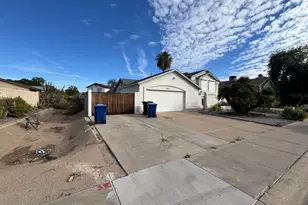 1423 N 62nd Pl, Mesa, AZ 85205 - Photo 1