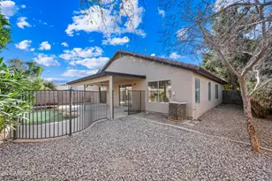 10614 W Crimson Ln, Avondale, AZ 85392 - Photo 3