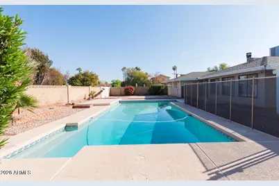 320 E Ellis Drive, Tempe, AZ 85282 - Photo 1