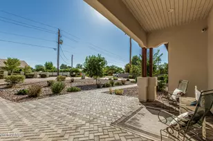 1718 S 140th Pl, Gilbert, AZ 85295 - Photo 9