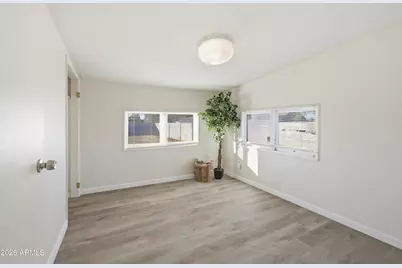 5521 W Northview Avenue, Glendale, AZ 85301 - Photo 7