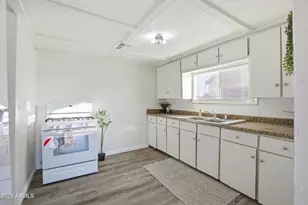 5521 W Northview Ave, Glendale, AZ 85301 - Photo 5