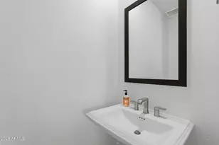 1153 E Kachina Trl, Phoenix, AZ 85042 - Photo 23