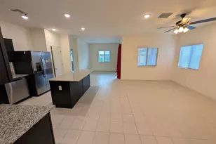 2769 E Fossil Rdg Rd, Phoenix, AZ 85050 - Photo 3