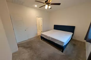 2769 E Fossil Rdg Rd, Phoenix, AZ 85050 - Photo 15