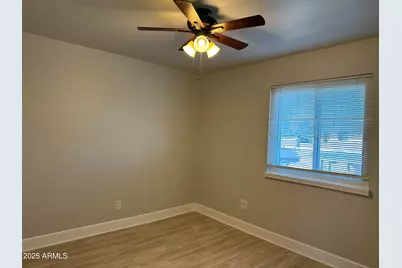 7126 N 19th Avenue #140, Phoenix, AZ 85021 - Photo 11