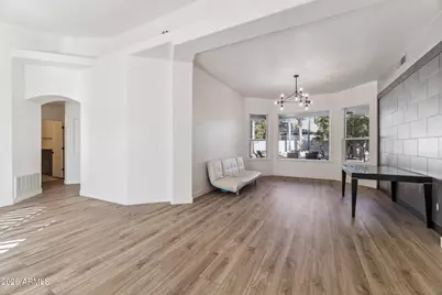 2732 E Hillery Drive, Phoenix, AZ 85032 - Photo 3