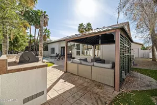 2732 E Hillery Dr, Phoenix, AZ 85032 - Photo 17