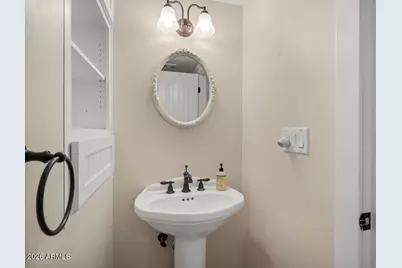 402 E Cherry Avenue, Flagstaff, AZ 86001 - Photo 21