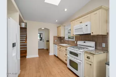 402 E Cherry Avenue, Flagstaff, AZ 86001 - Photo 17