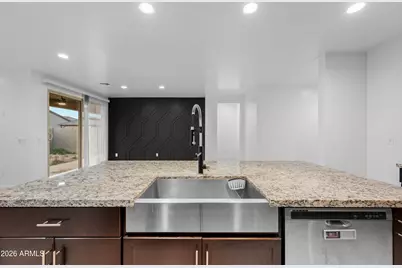 4624 S 111th Avenue, Tolleson, AZ 85353 - Photo 13