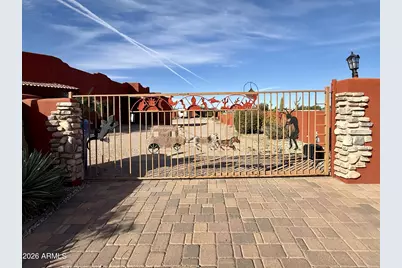 318 S Goldfield Road, Apache Junction, AZ 85119 - Photo 3