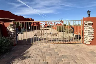 318 S Goldfield Rd, Apache Junction, AZ 85119 - Photo 3