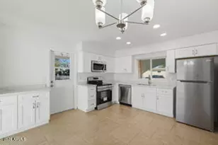 15601 North 22nd St, Phoenix, AZ 85022 - Photo 9