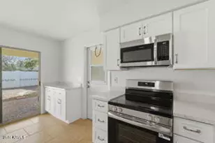 15601 North 22nd St, Phoenix, AZ 85022 - Photo 9