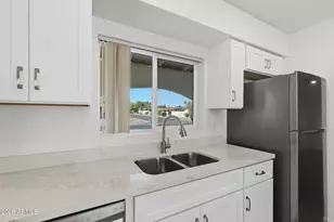 15601 North 22nd St, Phoenix, AZ 85022 - Photo 11