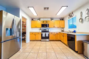 13188 W Crocus Dr, Surprise, AZ 85379 - Photo 23