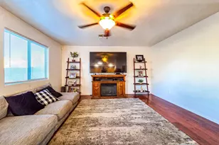 13188 W Crocus Dr, Surprise, AZ 85379 - Photo 25