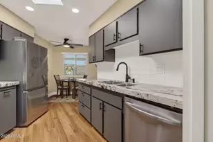 14044 N Palm Ridge Dr, Sun City, AZ 85351 - Photo 19