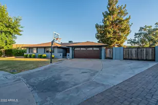 4026 S Holbrook Ln, Tempe, AZ 85282 - Photo 5