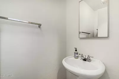 3206 E Kristal Way, Phoenix, AZ 85050 - Photo 13