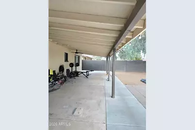 8109 W Montecito Avenue, Phoenix, AZ 85033 - Photo 11