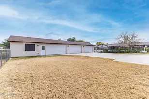 338 E Harvard Ave, Gilbert, AZ 85234 - Photo 45