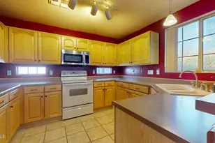 11218 W Calle De La Luna, Phoenix, AZ 85037 - Photo 9