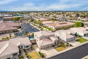 748 N Swan Dr, Gilbert, AZ 85234 - Photo 47