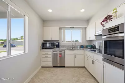 10224 N 105th Avenue, Sun City, AZ 85351 - Photo 13