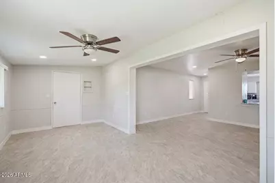 10224 N 105th Avenue, Sun City, AZ 85351 - Photo 7