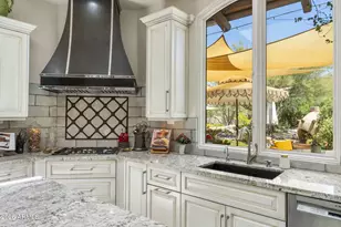 8449 E Dixileta Dr, Scottsdale, AZ 85266 - Photo 17