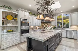 8449 E Dixileta Dr, Scottsdale, AZ 85266 - Photo 13