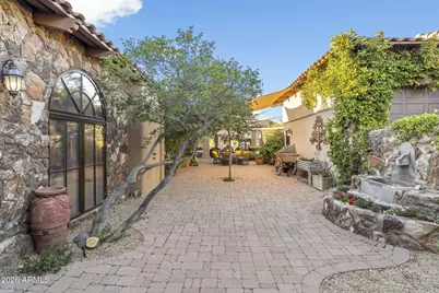 8449 E Dixileta Drive, Scottsdale, AZ 85266 - Photo 7