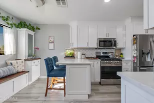 4214 E Palm Ln Ln, Phoenix, AZ 85008 - Photo 1